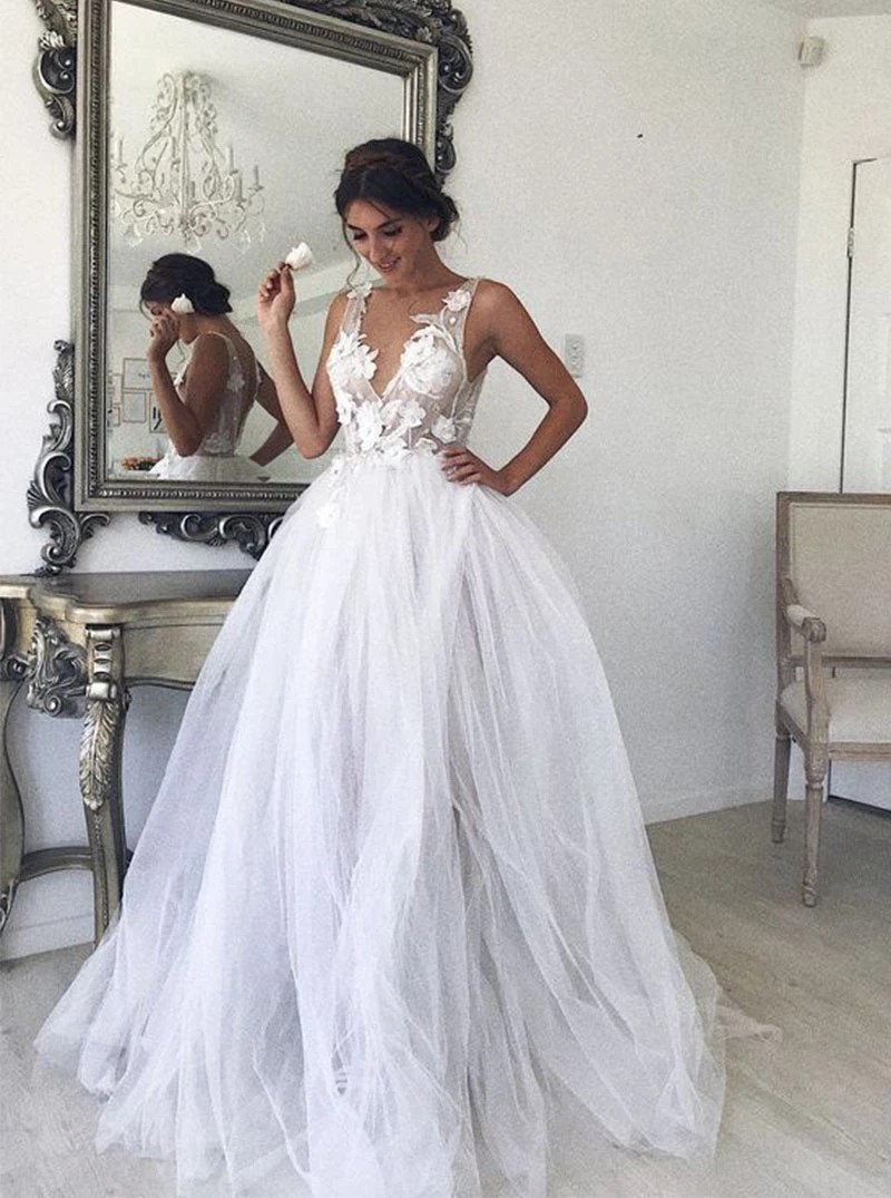 Boho A-Line V-Neck Tulle Wedding Dress with Appliques