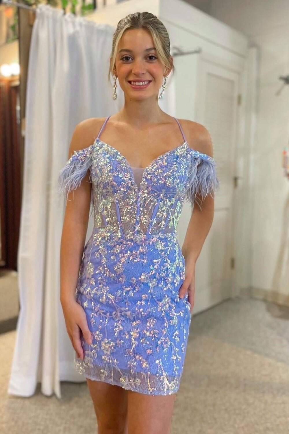 Feather Off-the-Shoulder Purple Short Homecoming Dress with Lace Appliques