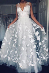 Flattering V Neck A-Line Wedding Gown with Lace Appliques