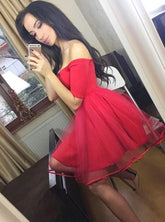 Elegant Off-Shoulder Short Tulle Red Homecoming Party Dress