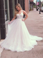 A-Line Spaghetti Strap Tulle Applique Wedding Dress