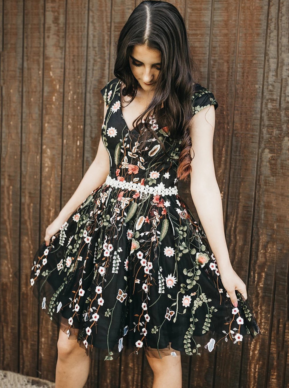 Black V-Neck Floral Embroidered Short Prom Homecoming Dress