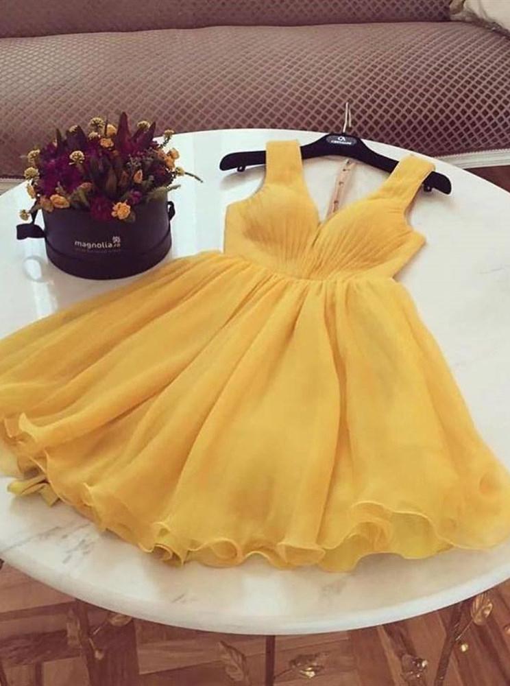 Chic A-Line Yellow V-Neck Short Homecoming Graduation Dress
