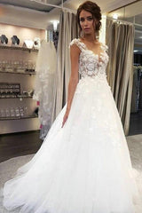 Delicate Boho Wedding Dresses, Sheer Round Neck Tulle Bridal Gowns