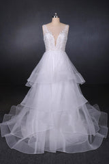 Princess V-Neck Tulle Backless Wedding Dresses with Layered