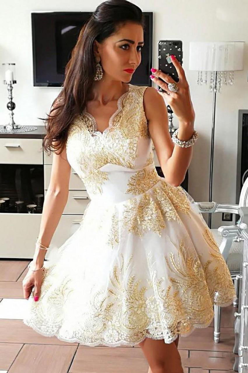 A-Line V-Neck Gold Applique Short Tulle Homecoming Dress