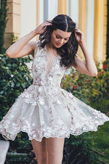 A-Line Deep V-Neck Tulle Short Homecoming Dress with Appliques