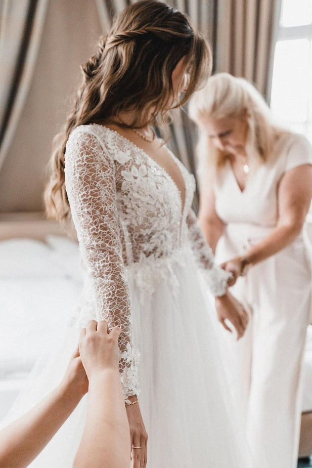 A-Line V-Neck Long Sleeve Tulle Boho Wedding Dress with Lace Appliques