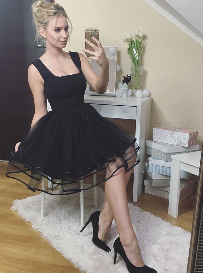 A-Line Square Black Homecoming Dress Tulle Pleated Short Prom Dress