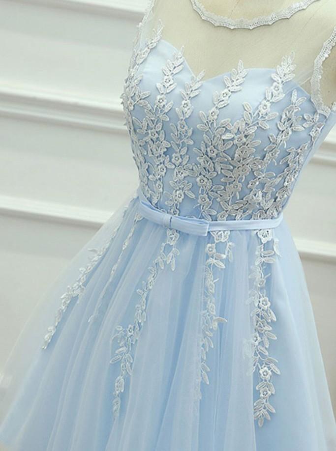 A-Line Keyhole Lace-Up Back Tulle Homecoming Dress with Appliques