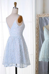 A-Line Lace Spaghetti Straps V-Neck Short Homecoming Dress