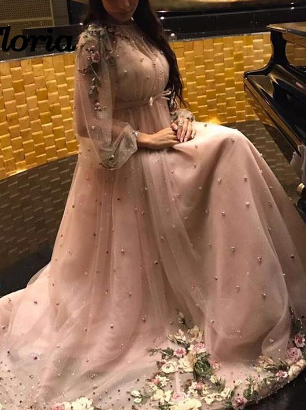 Elegant Pearl Pink Long Sleeves Prom Dresses with Appliques Beaded