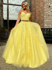 A-Line V-Neck 2 Pieces Daffodil Tulle Prom Dresses with Lace Appliques