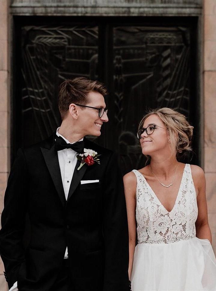 Boho V-Neck Lace Top Backless Tulle Wedding Dress