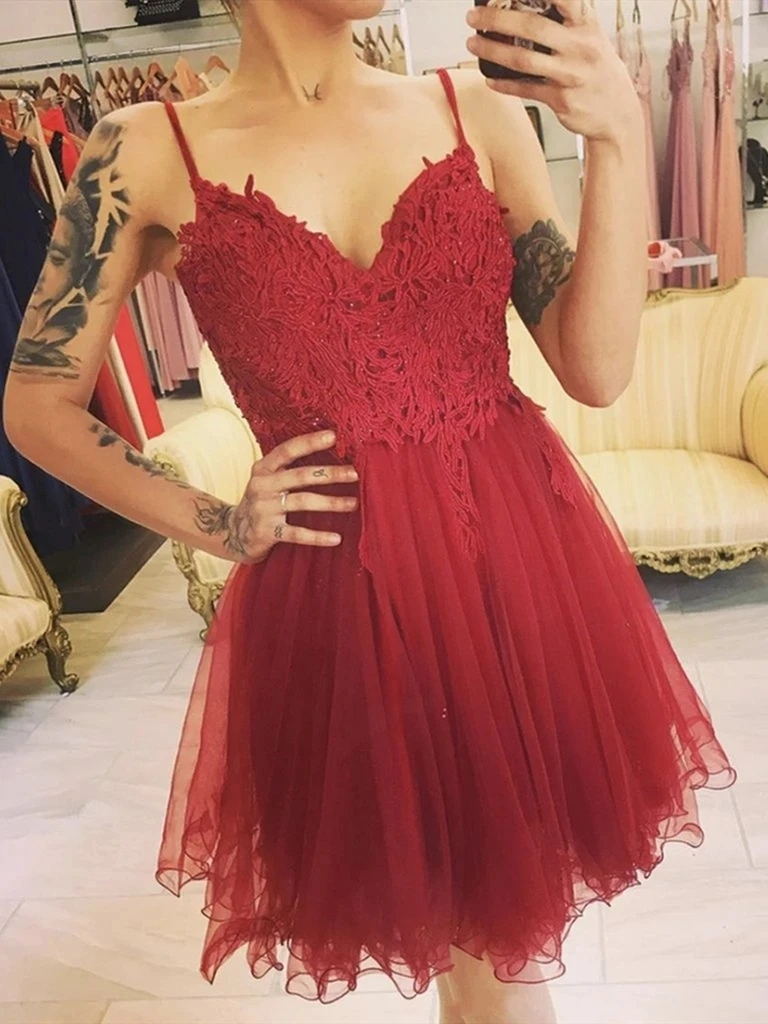 Dark Red V-Neck Lace Tulle Graduation Homecoming Dresses