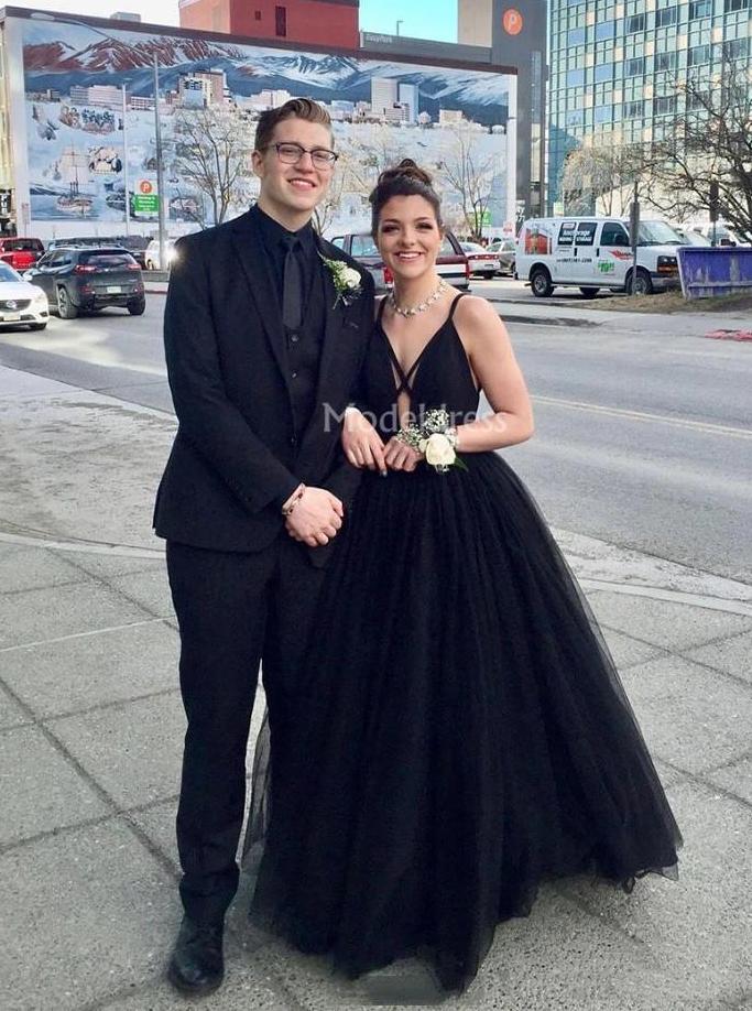 Black Deep V-Neck A-Line Formal Party Evening Gowns