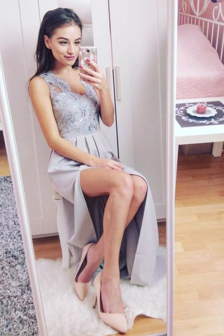 A-Line Scalloped-Edge V-Neck Appliques Satin Prom Dress with Slit