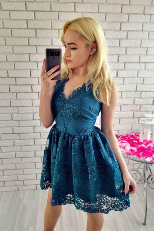 A-Line V-Neck Short/Mini Sleeveless Homecoming Party Dress