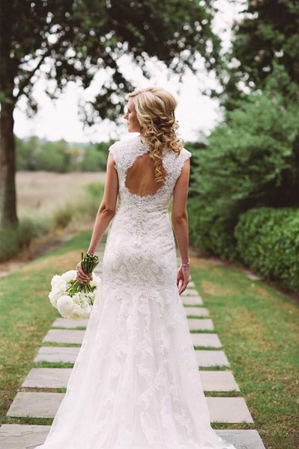 Elegant Lace Applique Sheath Wedding Dress with Keyhole Back