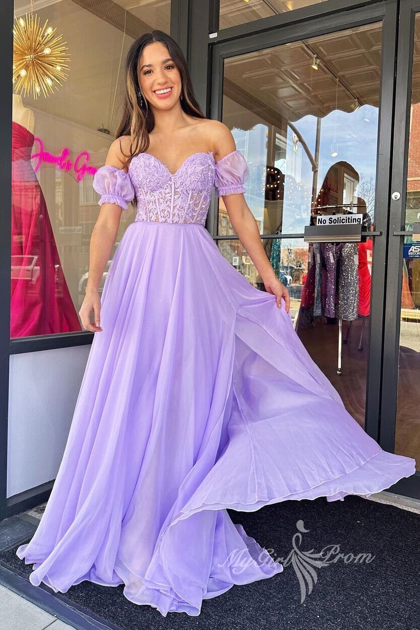 Charming A-Line Sweetheart Lavender Chiffon Prom Dress with Lace