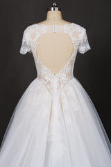 A-Line Short Sleeves Lace Appliques Wedding Dress Keyhole Back Bridal Gown