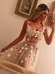 Beautiful A-Line Spaghetti Straps Tulle Handmade Flowers Prom Dress