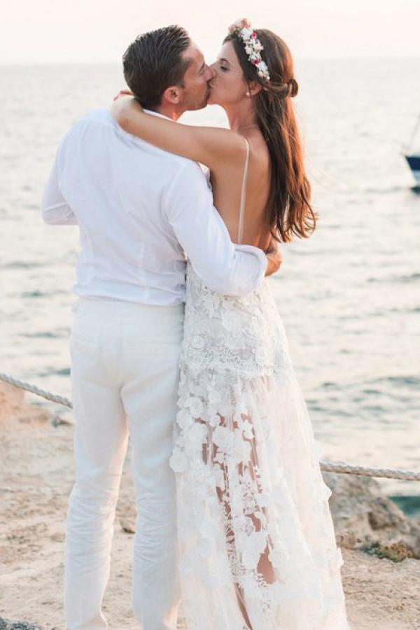Backless A-Line Beach Wedding Dress with Appliques