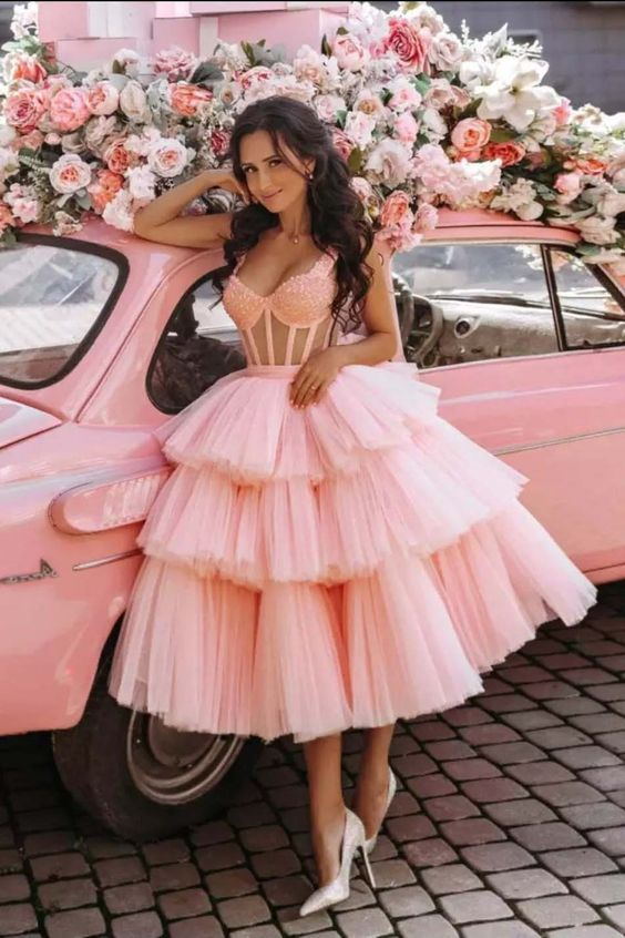 Beautiful Tulle Tiered Ball Gown Short Prom Dress