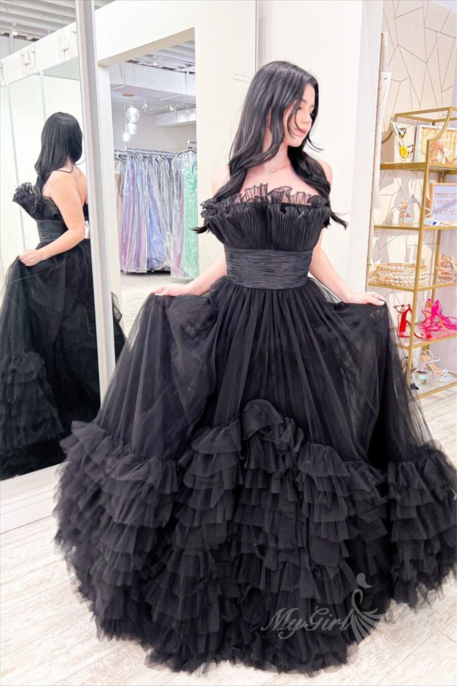 Black A-Line Strapless Layered Tulle Princess Prom Dress