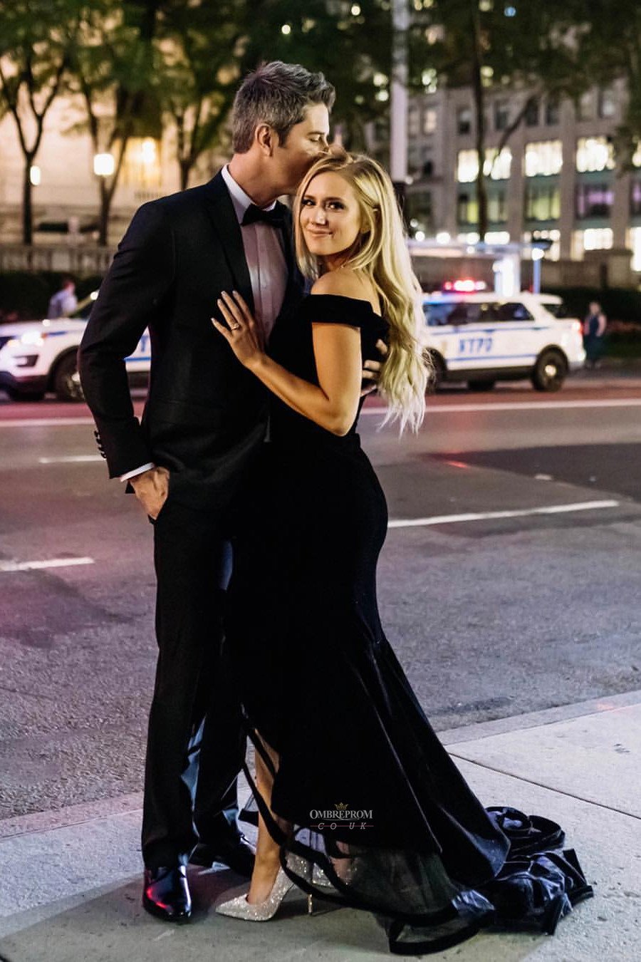 Black Off-Shoulder Mermaid Long Prom Dress with Split