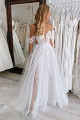 Charming Off-Shoulder Tulle Appliques Boho Wedding Dress with Slit
