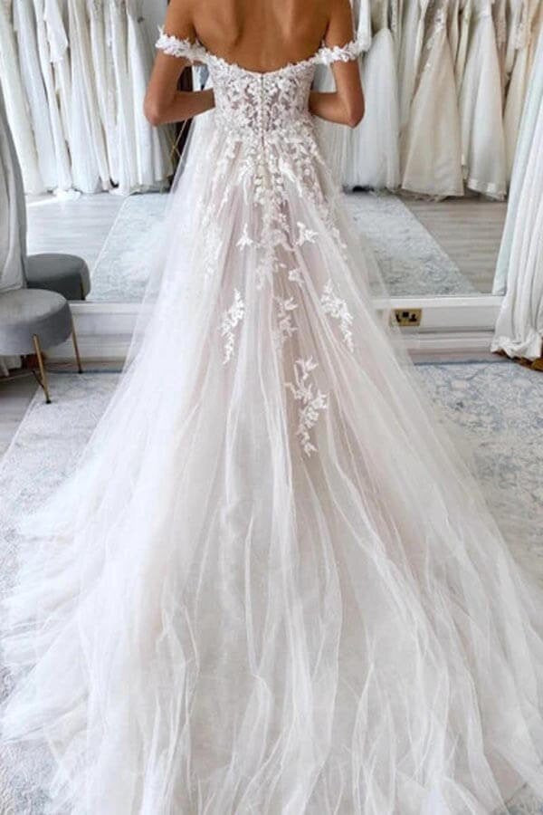 Charming A-Line Sweetheart Lace Applique Tulle Boho Wedding Dress