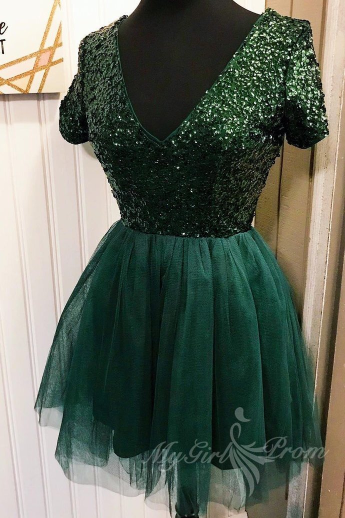 Chic Dark Green Short Sleeve Tulle Sequin Homecoming Dress