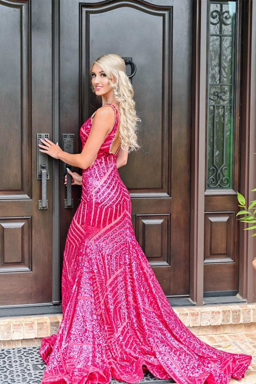 Gorgeous Burgundy V-Neck Mermaid Sequin Long Prom Dresses