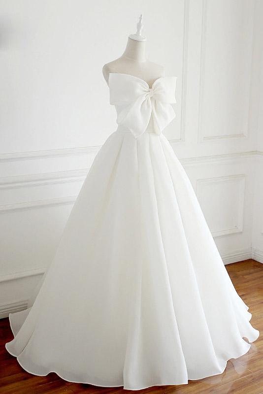 Ball Gown Sleeveless Wedding Dress with Cute Bowknot