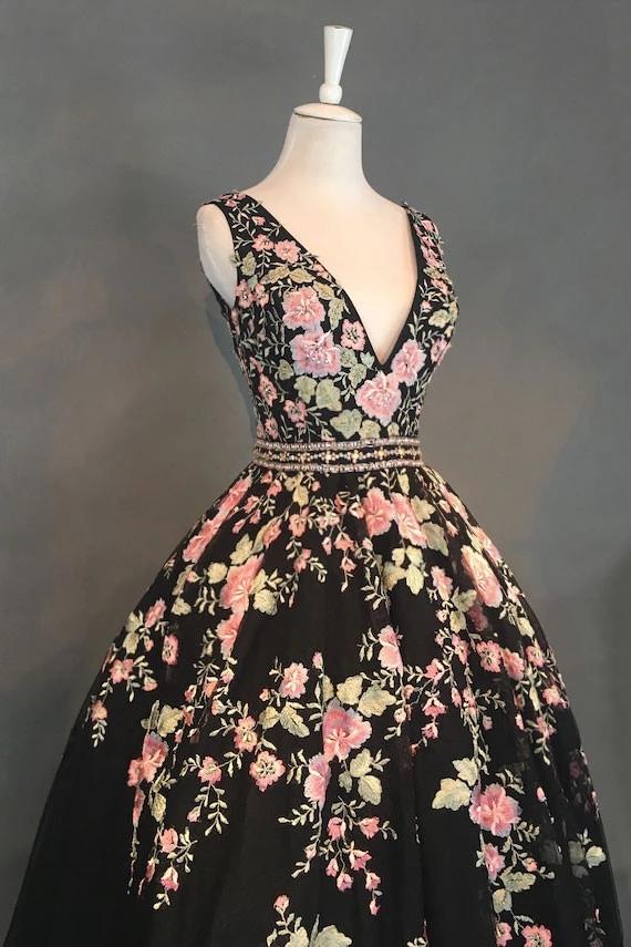 A-Line V-Neck Black Floral Tea-Length Prom Dress with Beading