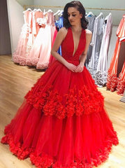 Plunging Neckline Red Ball Gown Tulle Prom Dresses with Applique