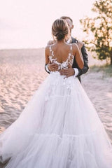 Popular A-Line V-Neck Tulle Beach Wedding Dresses with Appliqued
