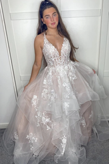 Stylish V-Neck Tulle Long Prom Dresses with Appliques, Princess Graduation Gown
