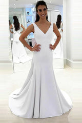 Bowknot Back Satin V-Neck Mermaid Wedding Dress