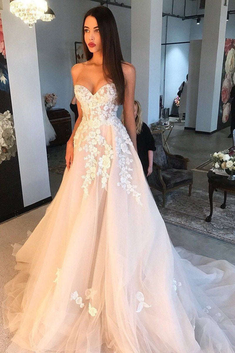 A-Line Sweetheart Sleeveless Tulle Wedding Dress with Applique