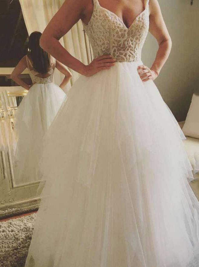A-Line/Princess Tulle Wedding Dress Backless Bridal Gown with Lace