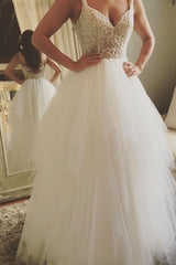 A-Line/Princess Tulle Wedding Dress Backless Bridal Gown with Lace