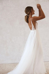 Boho A-Line V-Neck Tulle Spaghetti Straps Beach Wedding Dress with Lace